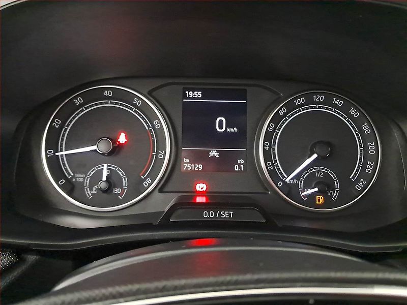 Škoda Fabia (2023) Ambition 1.0 TSI, ČR,1.maj - fotka 11 z 16