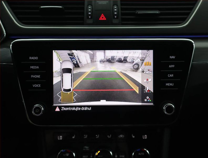Škoda Superb (2021) Scout 2.0 TDI - fotka 15 z 18