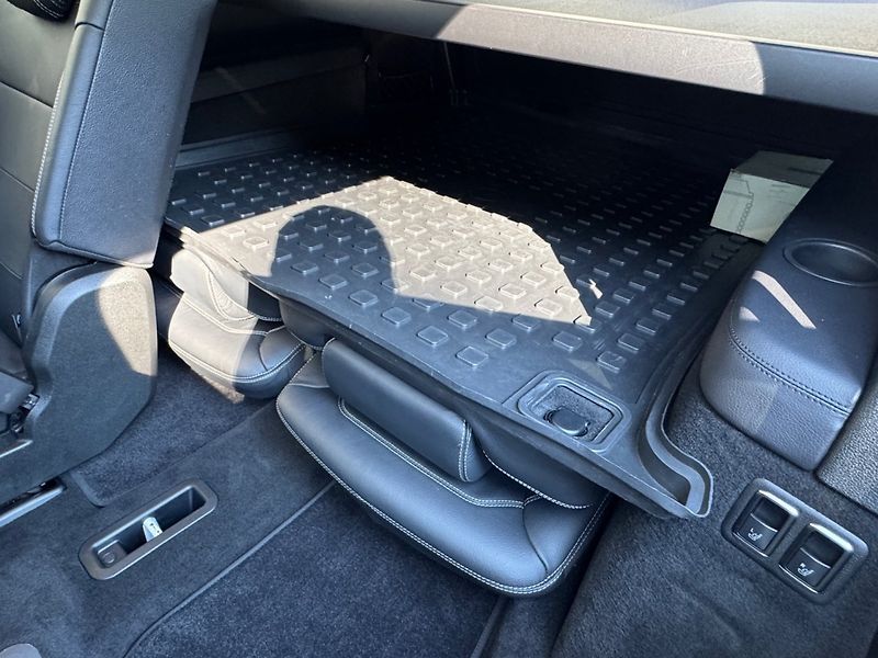 Mercedes-Benz GL (2014) 500 4MATIC - fotka 31 z 42
