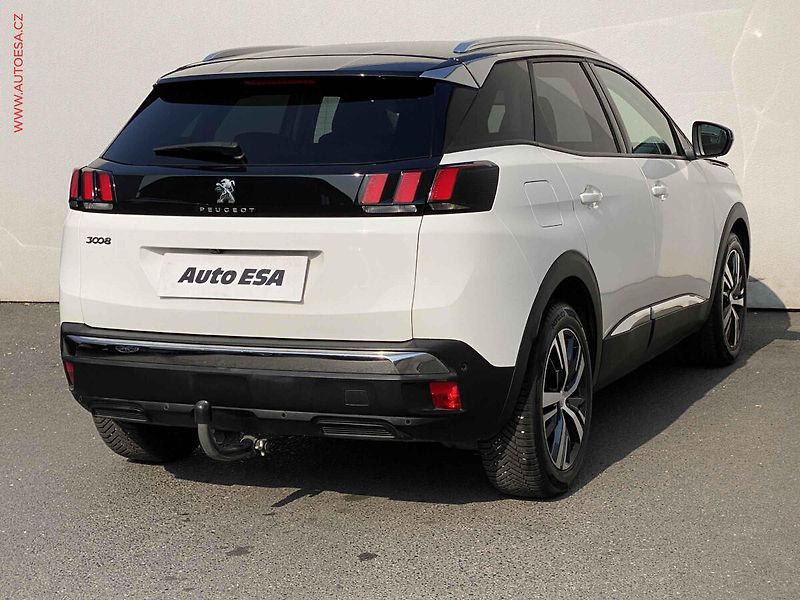 Peugeot 3008 (2020) 1.2 PT, Allure, AT, LED, TZ - fotka 4 z 19