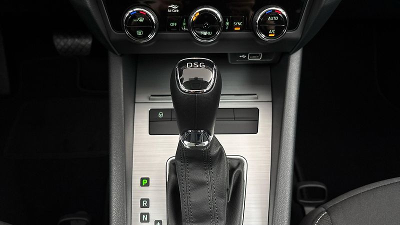 Škoda Octavia 1.5 TSI G-Tec DSG Ambition Com - fotka 22 z 22