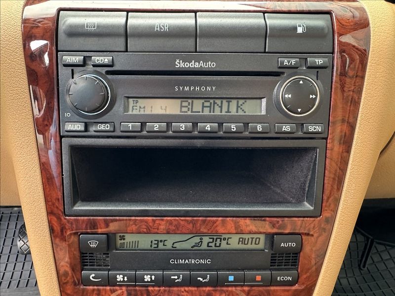 Škoda Octavia 1,9 TDI 81kW ELEGANCE původ ČR - fotka 35 z 48