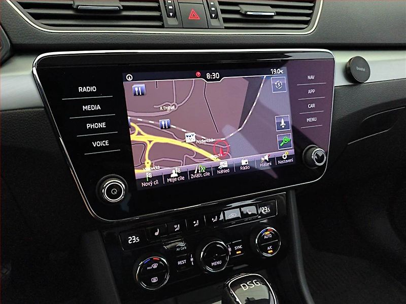 Škoda Superb (2018) Style 1.5 TSI, Automat - fotka 15 z 19