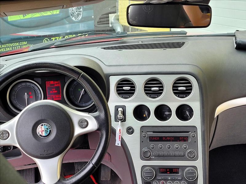 Alfa Romeo Brera 2,2 JTs po VELKÉM SERVISU - fotka 31 z 42