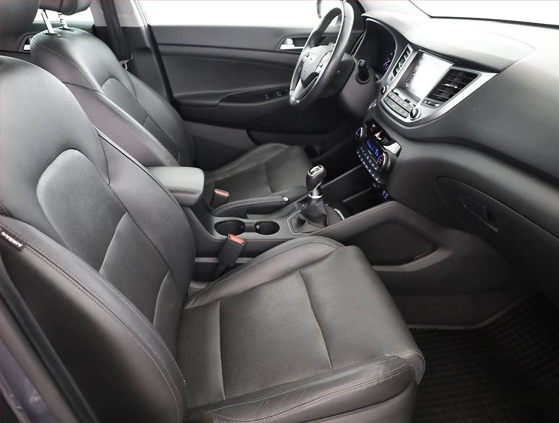 Hyundai Tucson (2016) 1.6 T-GDI, Serv.kniha, Kůže - fotka 7 z 18