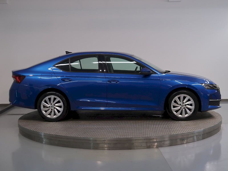 Škoda Octavia (2024) SELECTION 2.0TDI 85KW MATRIX - fotka 8 z 37
