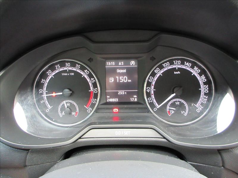 Škoda Octavia 1,6 TDi 85 Kw, Navi, Nové v ČR - fotka 18 z 28