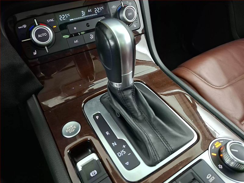 Volkswagen Touareg (2015) 3.0 TDI - fotka 13 z 26
