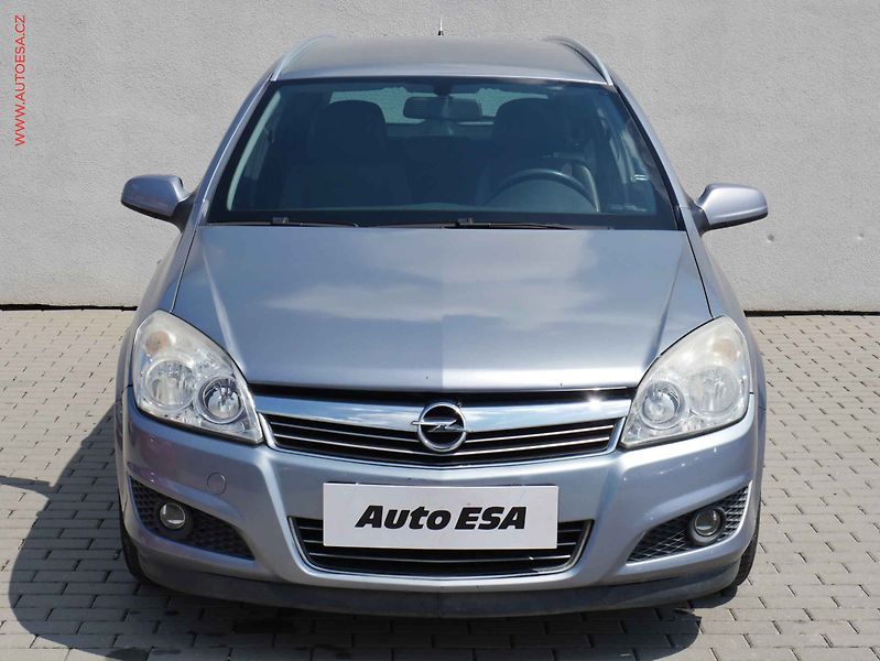 Opel Astra (2008) 1.6i, AC - fotka 2 z 17