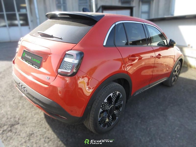 Fiat 600 (2024) kamera, vyhřívaná sedadla - fotka 5 z 11