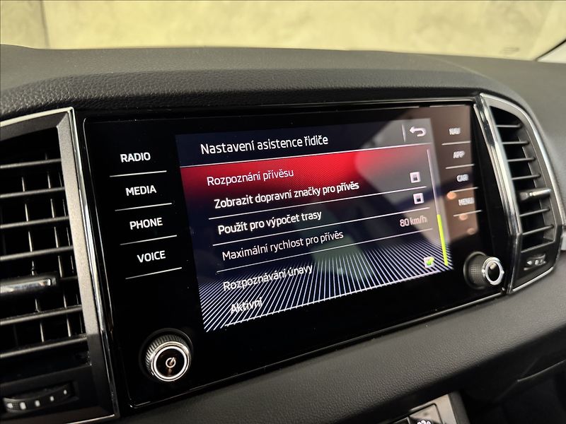 Škoda Karoq 1,5 TSi  DSG Style LED Kamera - fotka 26 z 44