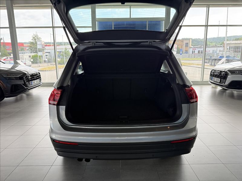Volkswagen Tiguan 1,4   TSI,SERVISKA,1.MAJITEL - fotka 24 z 26