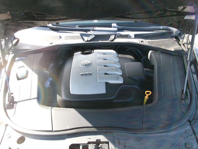 Volkswagen Touareg (2004) 2,5TDI DSG AC TEMP ALU  - fotka 24 z 24