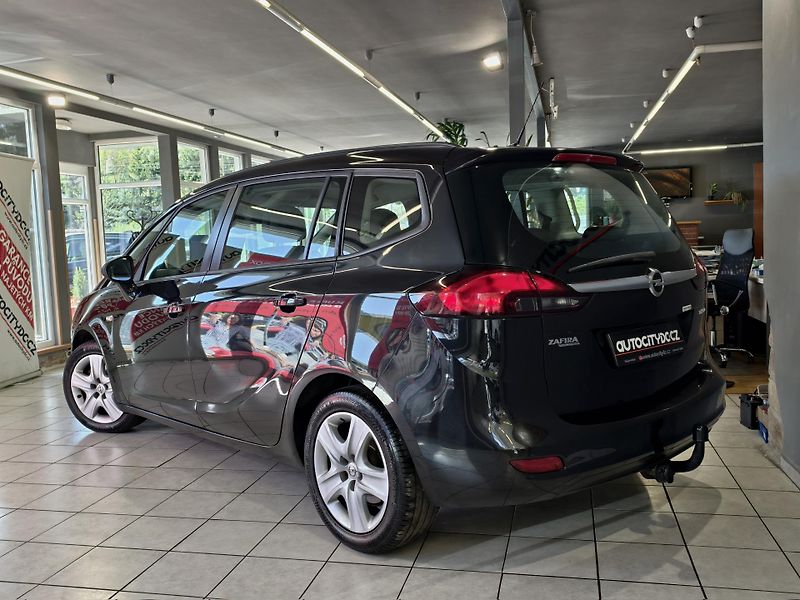 Opel Zafira TOURER 1.4 TURBO 103kW 7 MÍST  - fotka 23 z 23