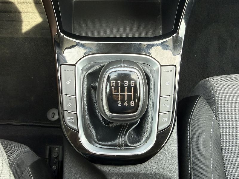 Hyundai i30 1,5 T-GDI 103kW Family - fotka 16 z 23