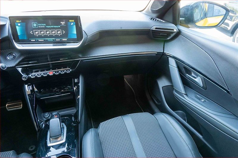 Peugeot 208 (2020) 50 kWh, SoH 87%, Automat - fotka 8 z 21