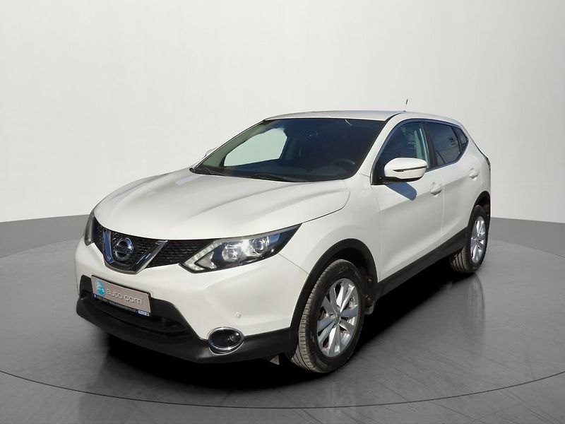 Nissan Qashqai 1.6dCi 4WD Tažné Kamera ČR - fotka 1 z 33