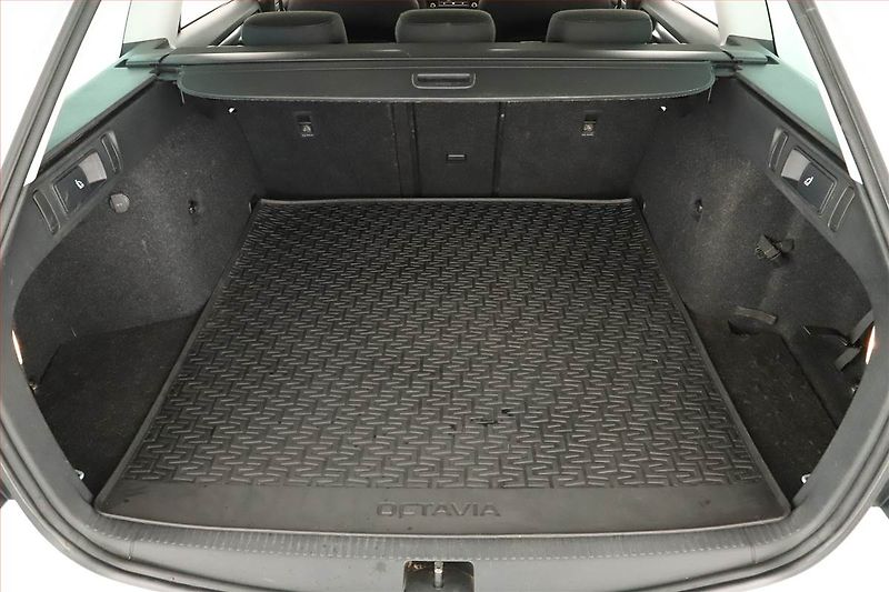 Škoda Octavia (2017) Scout 2.0 TDI, 4X4, Automat - fotka 13 z 13