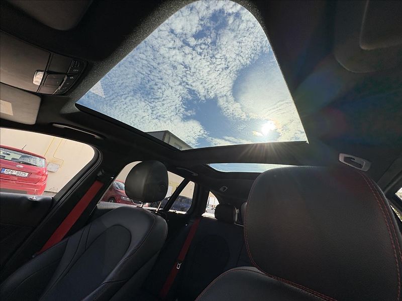 Mercedes-Benz Třídy C 3,0 43AMG 270kW 4M,Bohatá výba - fotka 35 z 50
