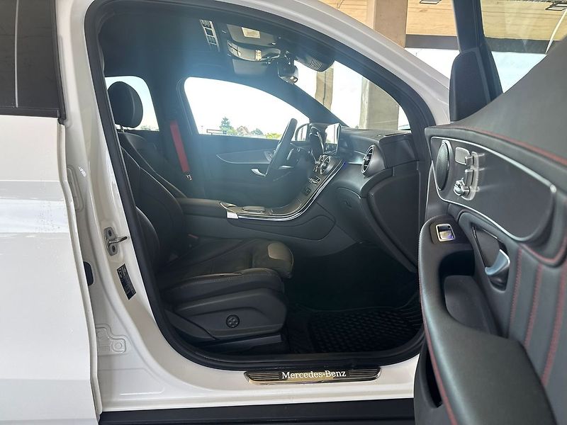 Mercedes-Benz GLC 400d 4MATIC kupé - fotka 19 z 21
