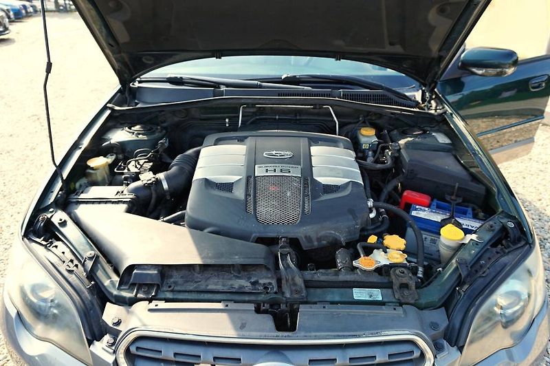 Subaru Outback (2004) 3,0R  H6 180 kW - fotka 37 z 52