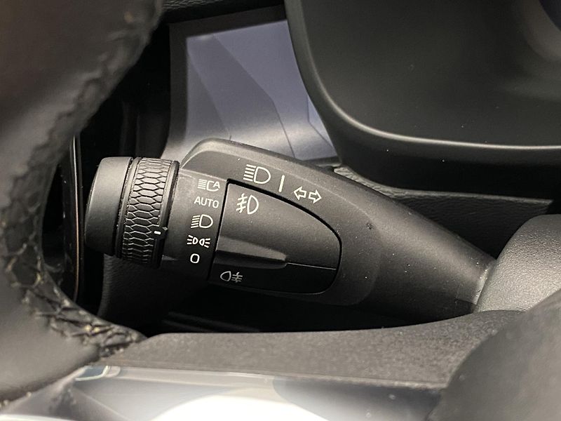 Volvo C40 PURE ELECTRIC RECHARGE PLUS - fotka 22 z 57