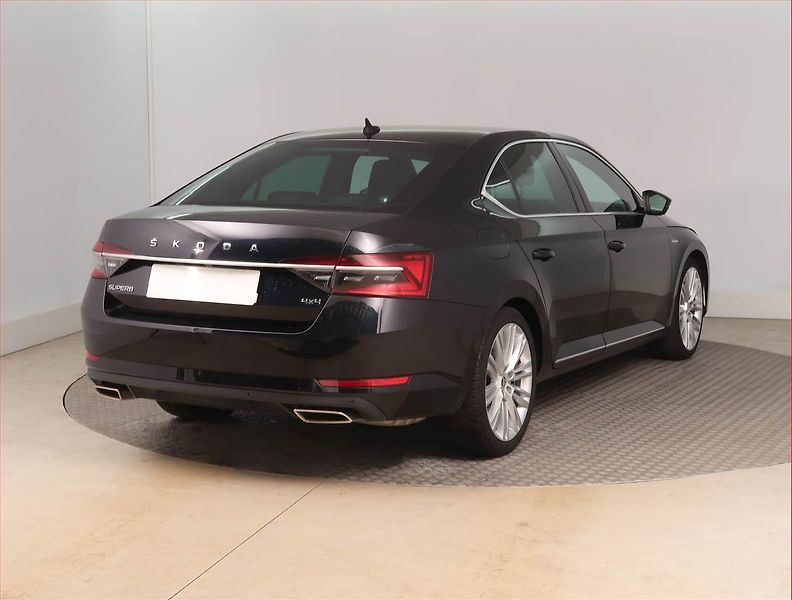 Škoda Superb (2019) Laurin&Klement 2.0 TSI - fotka 5 z 17