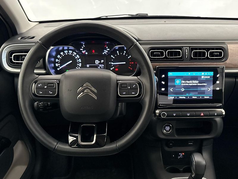Citroën C3 (2022) Shine 1.2 PureTech 110K EAT6 - fotka 10 z 37