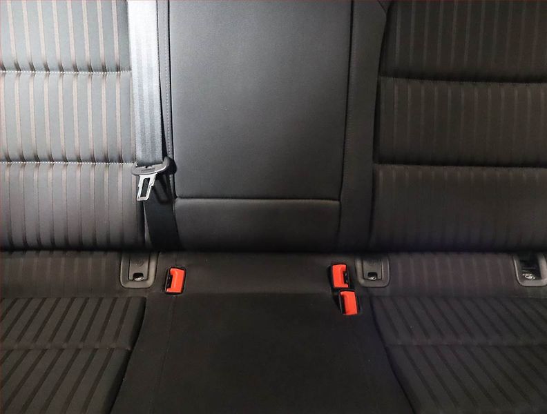 Audi A4 (2009) Ambiente 2.0 TDI, Serv.kniha - fotka 10 z 19