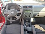 Volkswagen Golf 1,9 TDI 4 MOTION - náhled 9