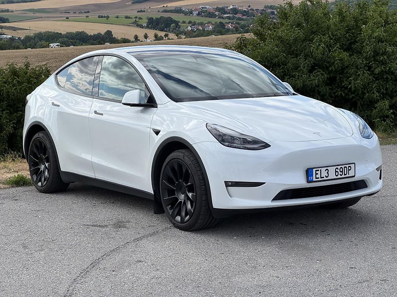 Tesla Model Y Long Range AWD Tažné SoH 93% - fotka 5 z 29
