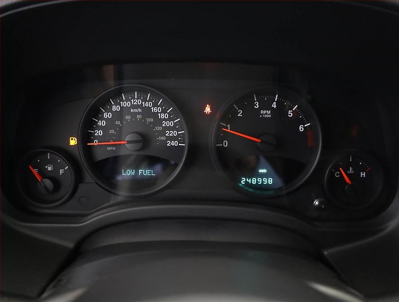 Jeep Compass (2012) 2.4, LPG, Serv.kniha - fotka 9 z 15
