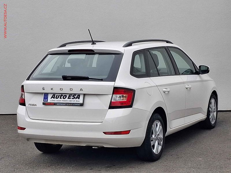 Škoda Fabia (2022) 1.0 TSi, ČR, Ambition, STK7 - fotka 4 z 17