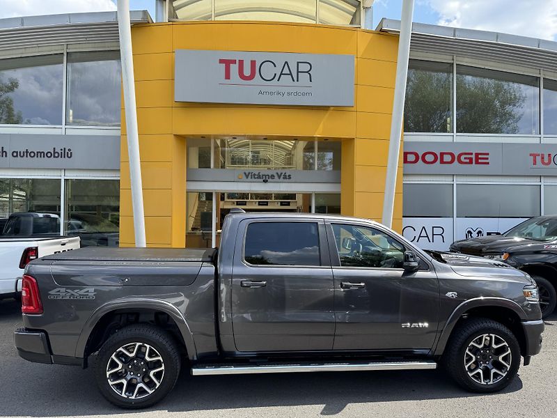 RAM 1500 5,7 HEMI Laramie Rambox - fotka 6 z 60
