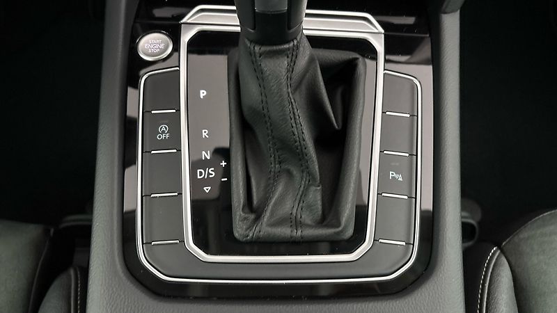 Volkswagen Arteon 2.0 TDI DSG Elegance Shooting - fotka 26 z 31