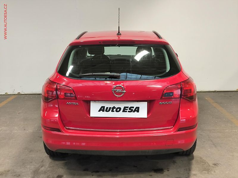 Opel Astra (2011) 1.4i, AC - fotka 5 z 17