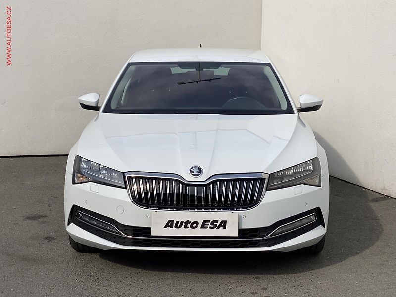 Škoda Superb (2019) 2.0 TDi, ČR, Ambition, DSG - fotka 2 z 18