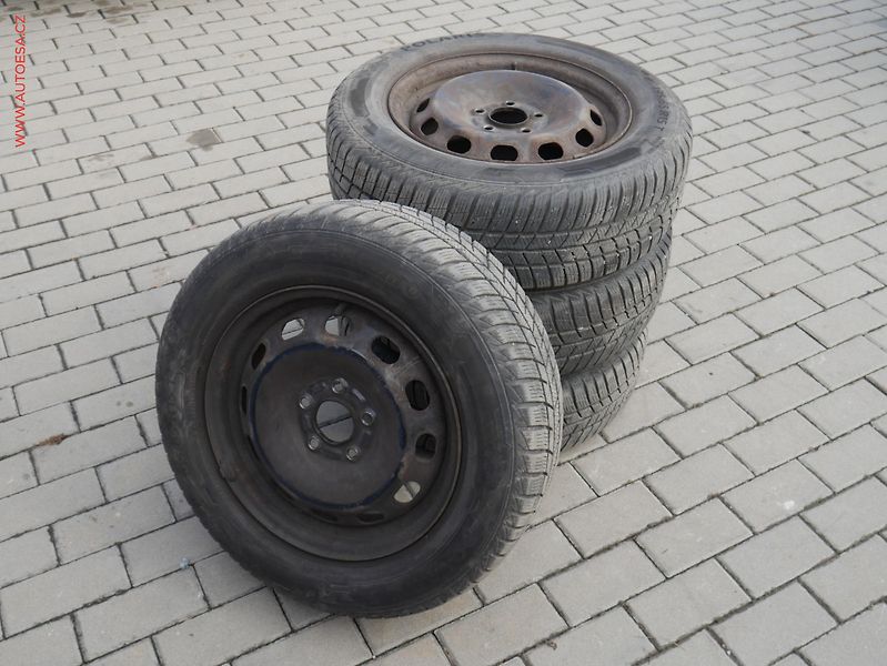 Ford Focus (2005) 1.6i, AC - fotka 15 z 15