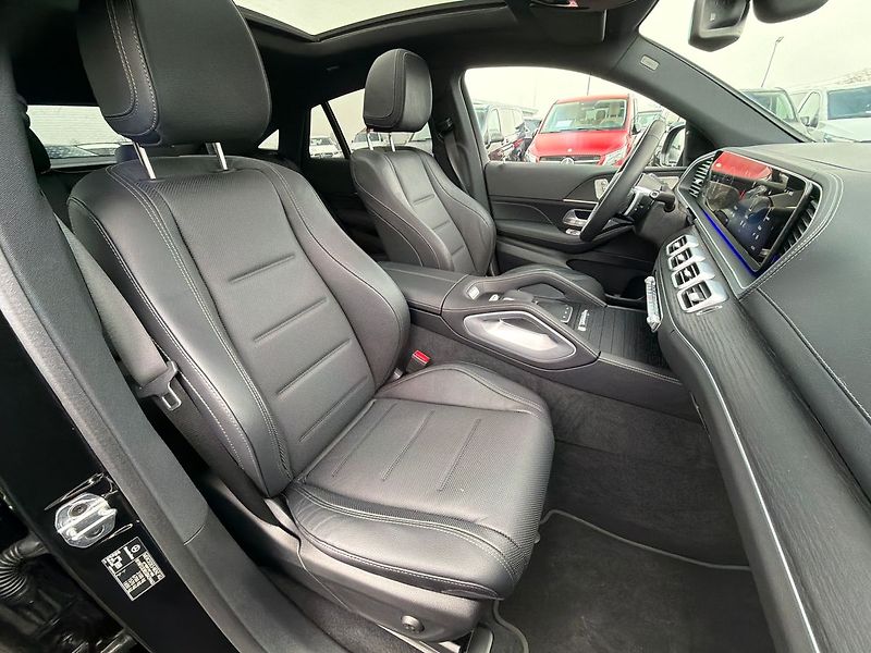 Mercedes-Benz GLE 450d 4MATIC AMG NIGHT - fotka 29 z 36