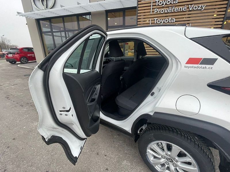 Toyota Yaris Cross 1.5 Hybrid 116HP FWD Comfort - fotka 23 z 28