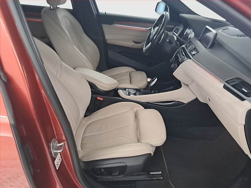 BMW X2 (2018) xDrive20d - fotka 9 z 18