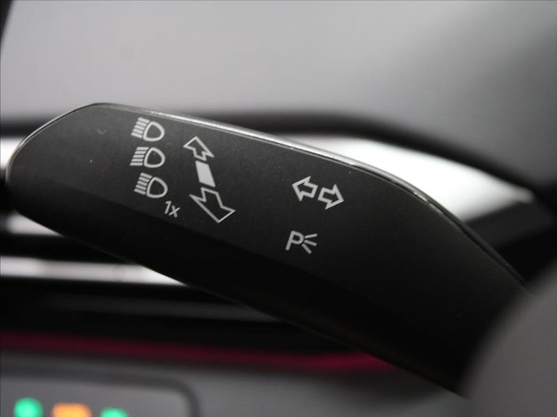 Volkswagen ID.4 0,0 77kWh 150kW 1.maj.ČR.Tažné - fotka 20 z 25