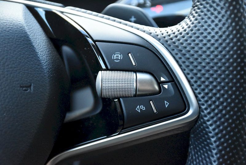 Škoda Kodiaq (2024) Exclusive Selection PHEV 1.5 T - fotka 30 z 33