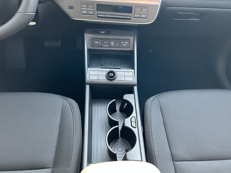 Hyundai Kona EV 27 64,8 CZECH EDITION BLACK - fotka 14 z 34