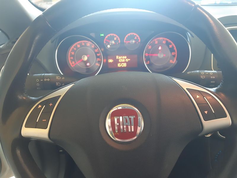 Fiat Punto 1.2 i KLIMA - fotka 14 z 17