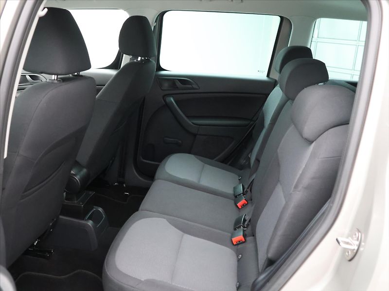 Škoda Yeti 1,4 TSI 90kW DSG Ambition - fotka 14 z 33