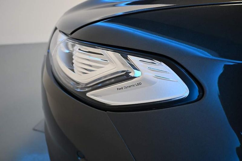Ford Mondeo (2018) 2.0 ST-LINE 132 KW LED ACC Taž - fotka 30 z 36