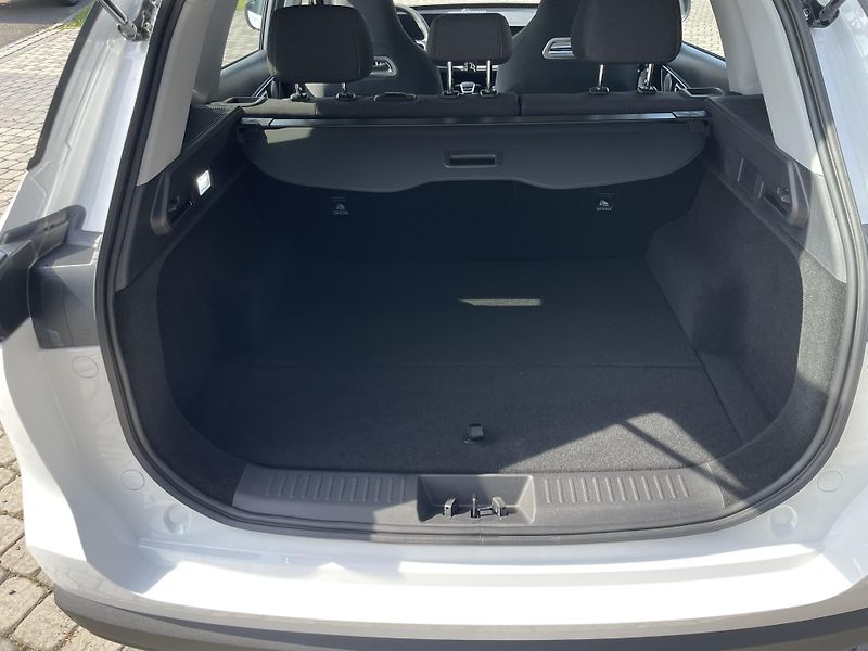 Chery Tiggo 7 PHEV (2026) PHEV FAMILY EDITION! - fotka 17 z 23