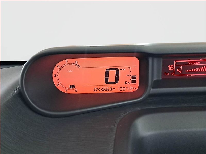 Citroën C3 Picasso (2016) 1.4 i, Serv.kniha, Tempomat - fotka 11 z 18