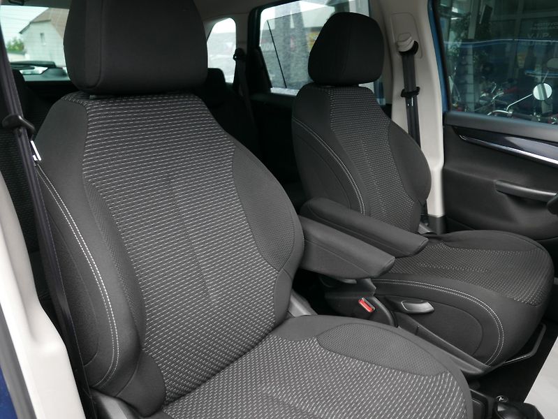 Citroën C4 Picasso 1,6 e-HDi Navi REZERVACE - fotka 26 z 43